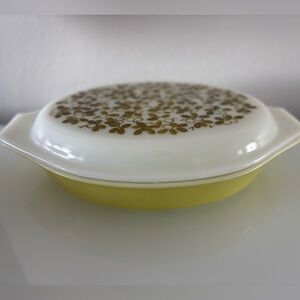 Vintage Pyrex Daisy 1.5 Quart Oval Casserole dish